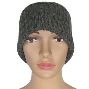 Isotoner Acrylic Stretchy Outdoor Grey/Black Warm Winter Cap Beanie Hat